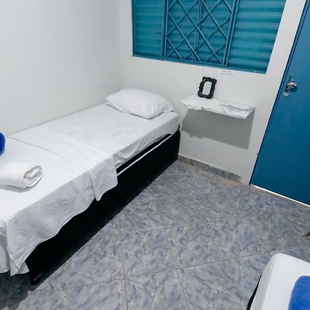 فندق Pousada Roosevelt Quarto 04 - Pousada Central Prox Rodoviaria E Dist Industrial Uberlândia المظهر الخارجي الصورة